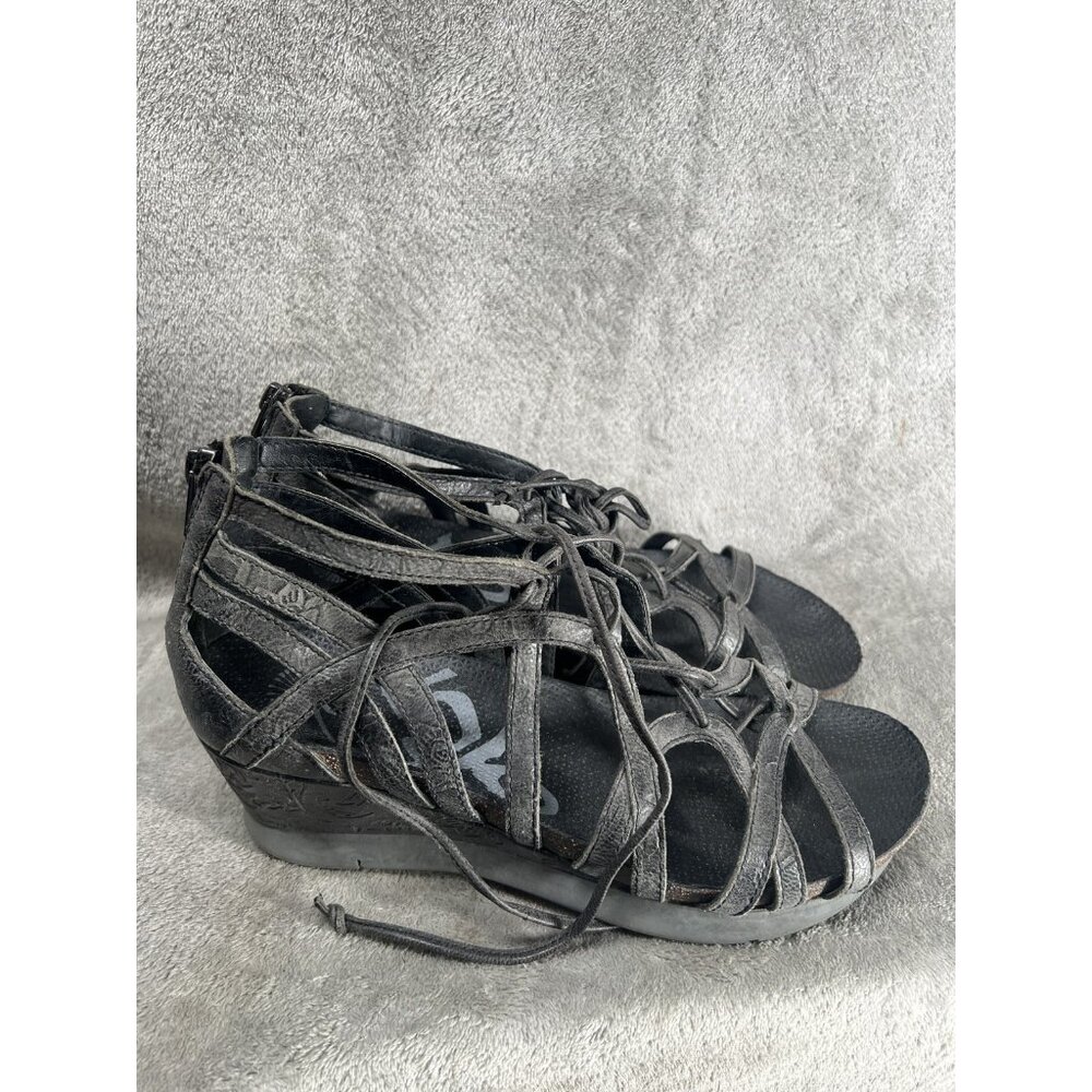 OTBT Sandals Womens 10 M Nomadic Gladiator Gray Leather Lace Up Back Zip Wedge